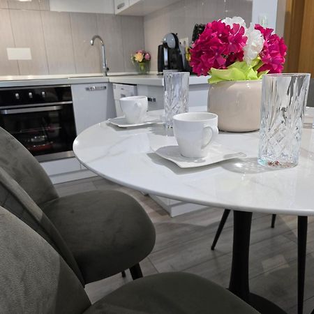 Apartment Blanca With Jacuzzi,Terase And Private Parking Kaštela エクステリア 写真