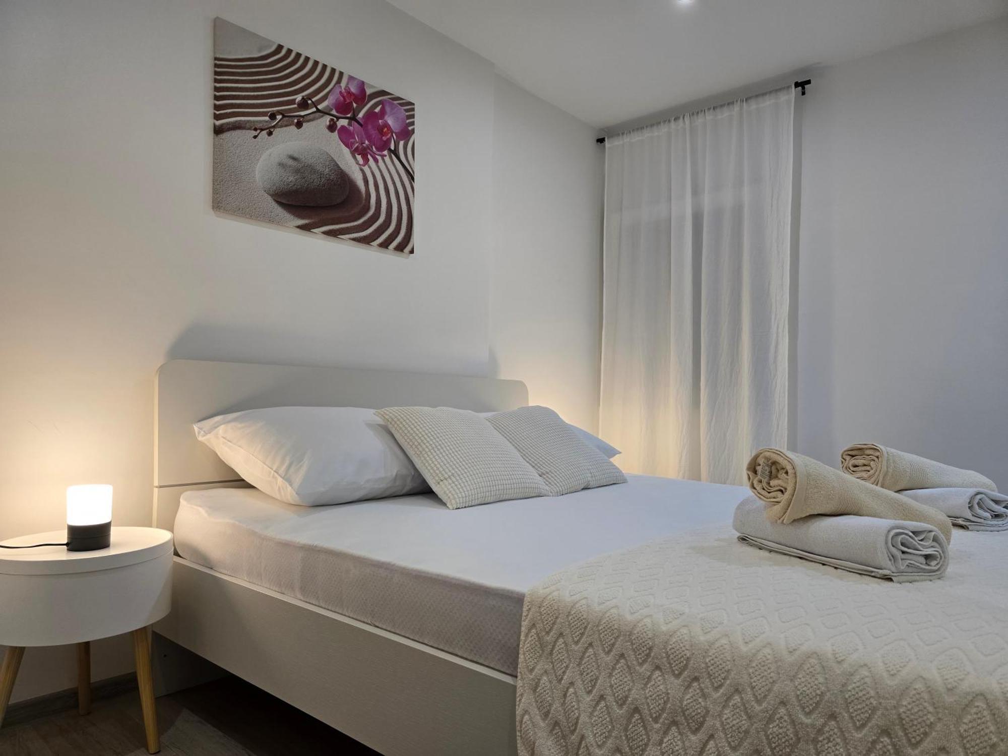 Apartment Blanca With Jacuzzi,Terase And Private Parking Kaštela エクステリア 写真