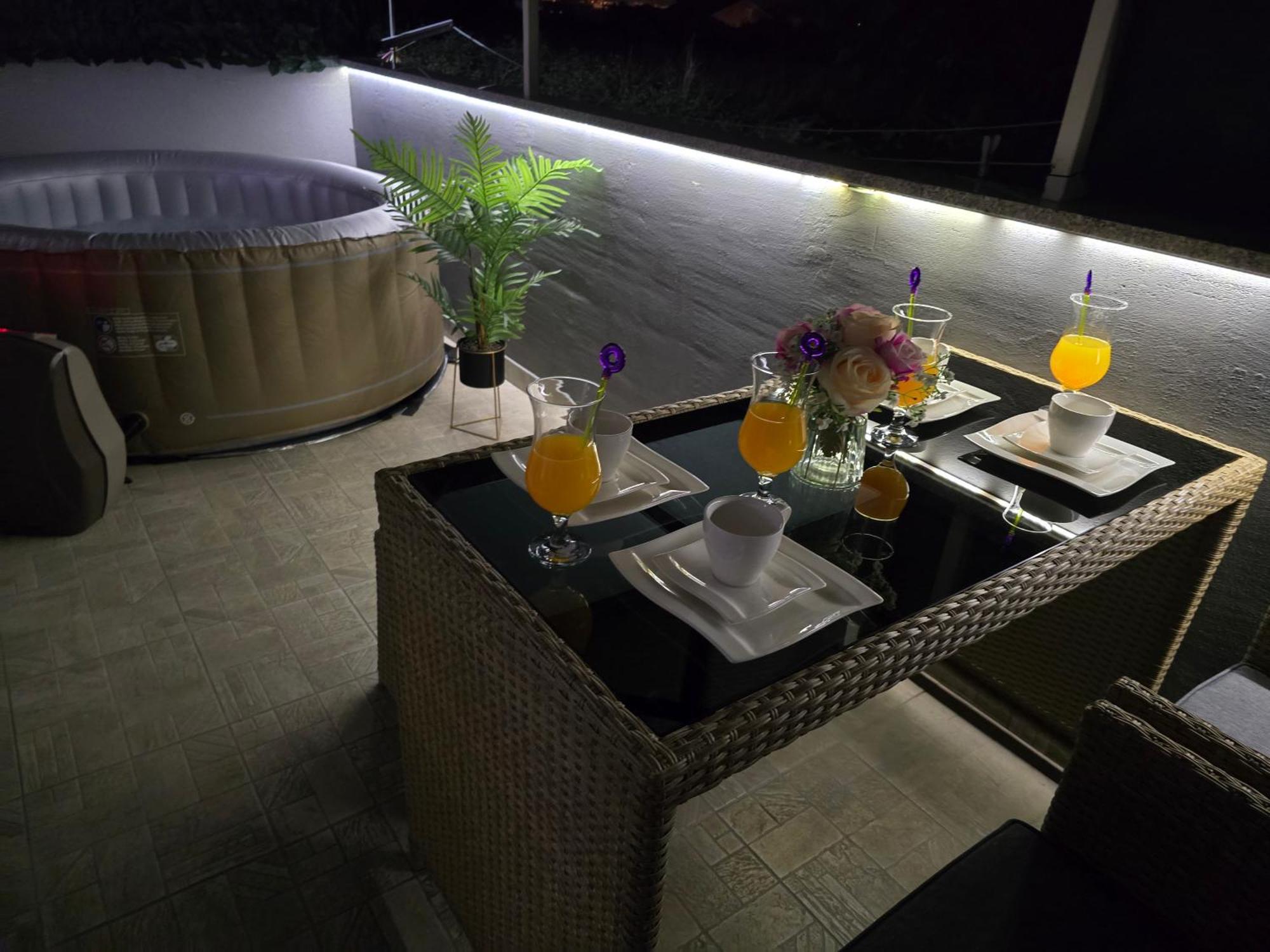 Apartment Blanca With Jacuzzi,Terase And Private Parking Kaštela エクステリア 写真