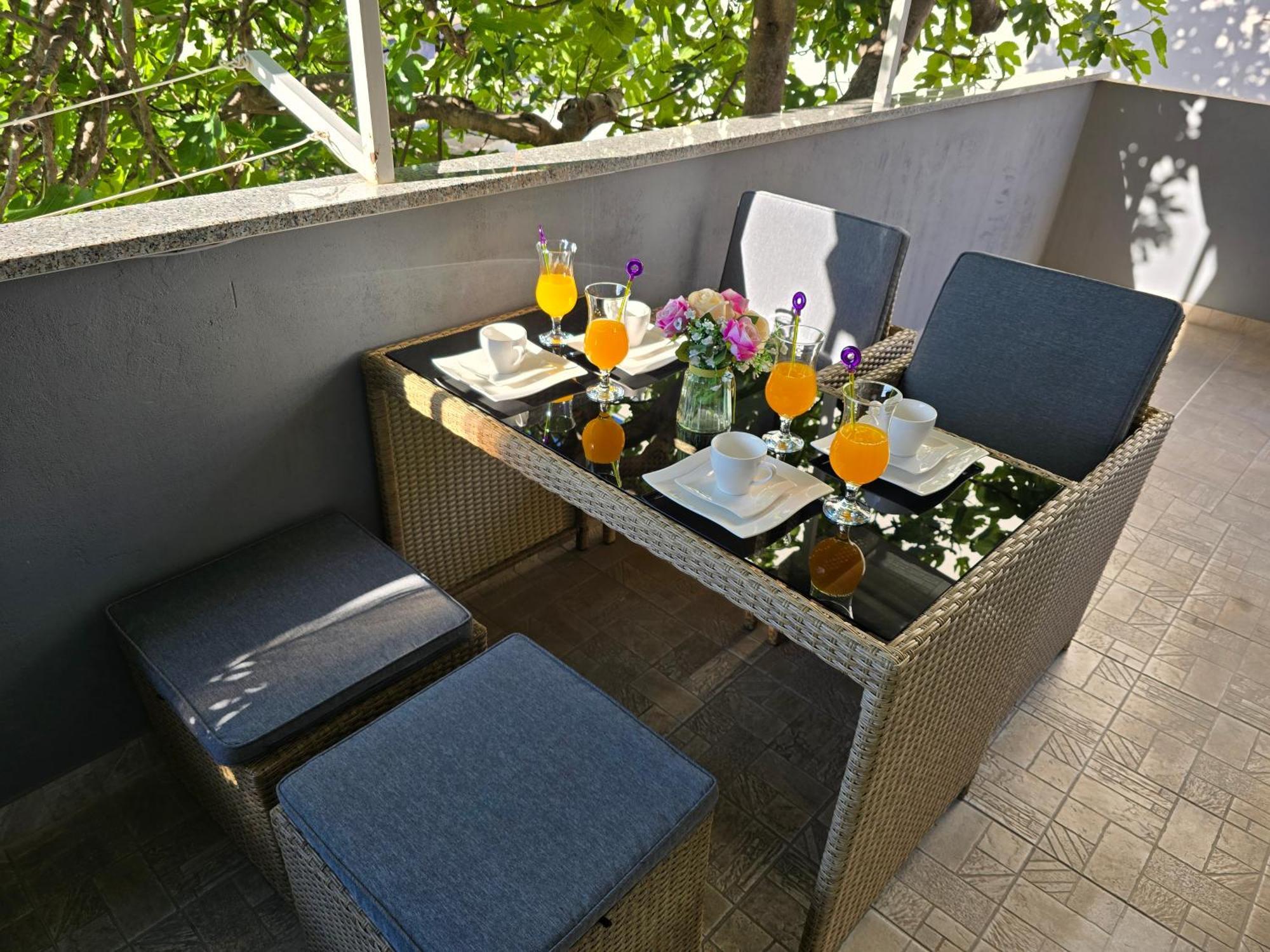Apartment Blanca With Jacuzzi,Terase And Private Parking Kaštela エクステリア 写真