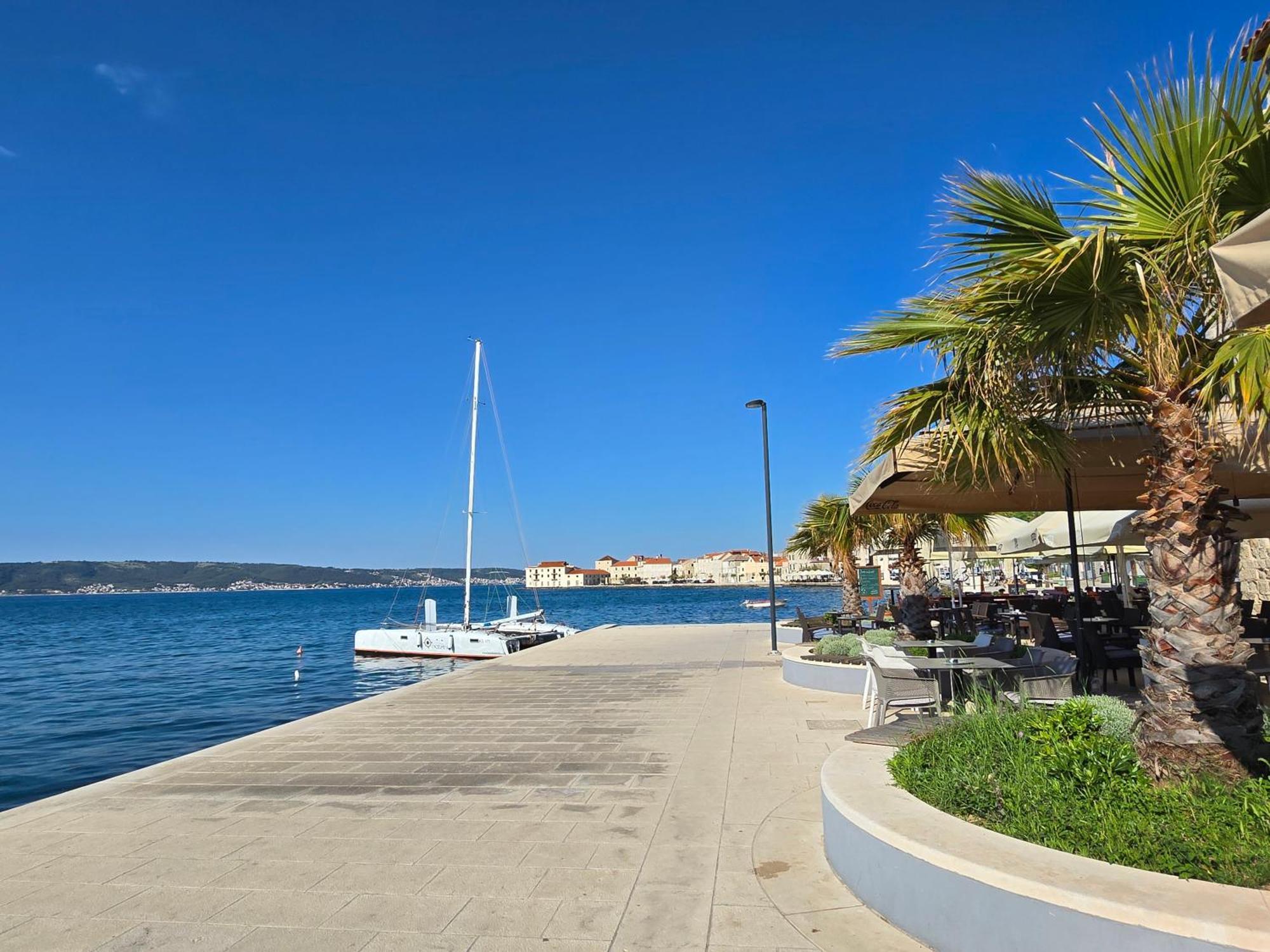 Apartment Blanca With Jacuzzi,Terase And Private Parking Kaštela エクステリア 写真