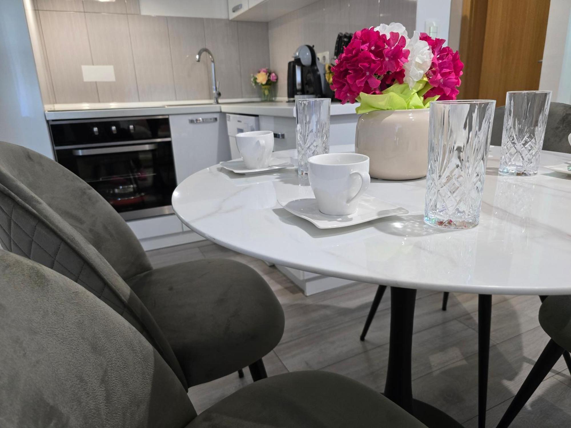 Apartment Blanca With Jacuzzi,Terase And Private Parking Kaštela エクステリア 写真